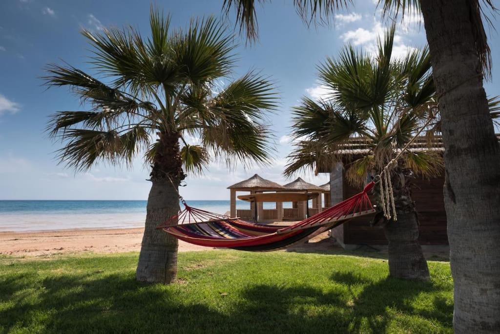 Paradise Beach Front Resort Vokolidha Exterior photo